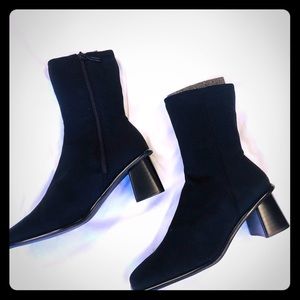 Fall’s New Trend: Square Toe Neoprene Black Boots